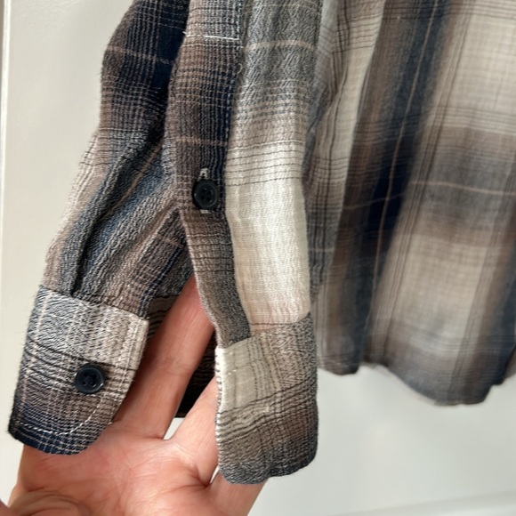 Lucky Brand Plaid Button Front Blouse w Patch Pockets, Navy Taupe White - Picture 4 of 8